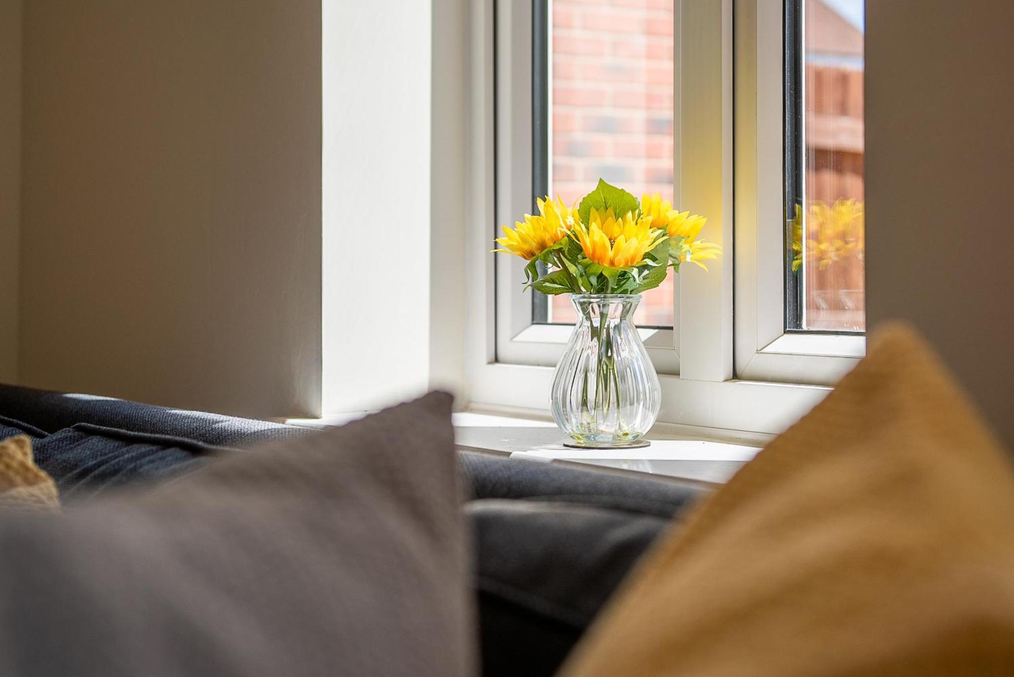 Spacious 4 Bedroom, Perfect For Contractors, Families, Private Parking Royal Wootton Bassett Zewnętrze zdjęcie
